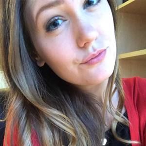 Meet your Posher, Courtney